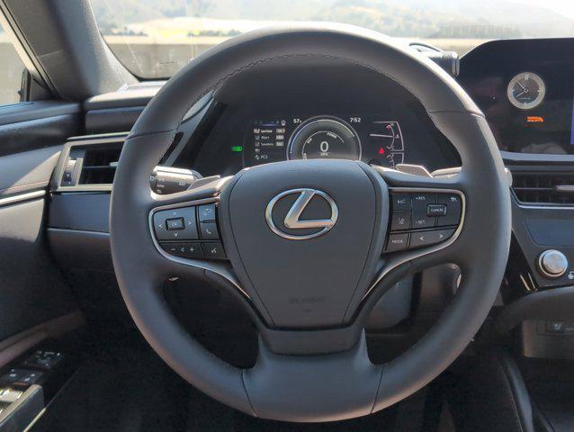 new 2025 Lexus ES 300h car, priced at $47,314