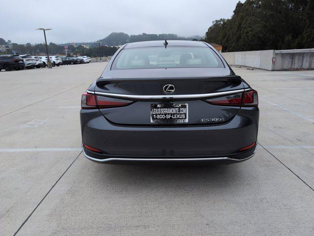 new 2025 Lexus ES 300h car, priced at $49,149