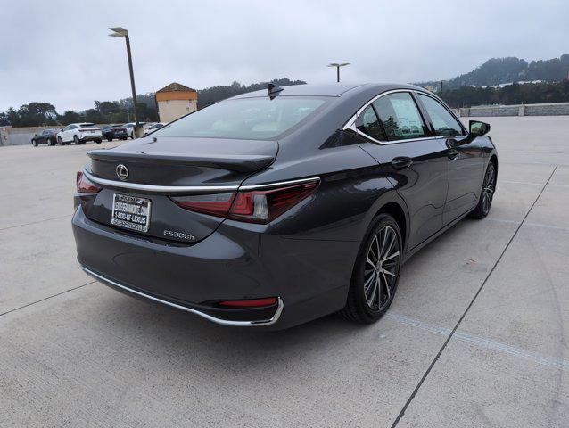 new 2025 Lexus ES 300h car, priced at $49,149