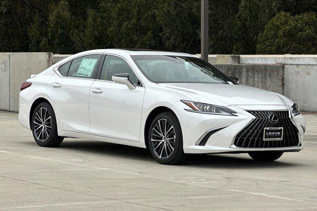 new 2025 Lexus ES 300h car, priced at $51,411