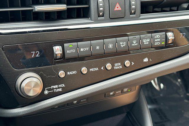 new 2025 Lexus ES 300h car, priced at $51,411