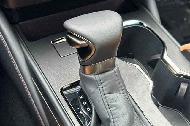 new 2025 Lexus ES 300h car, priced at $51,411