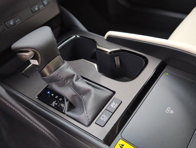 new 2025 Lexus ES 300h car, priced at $48,894