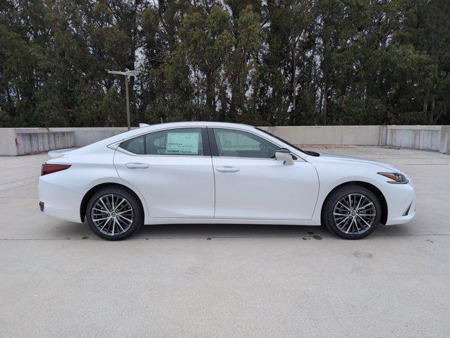 new 2025 Lexus ES 300h car, priced at $48,894