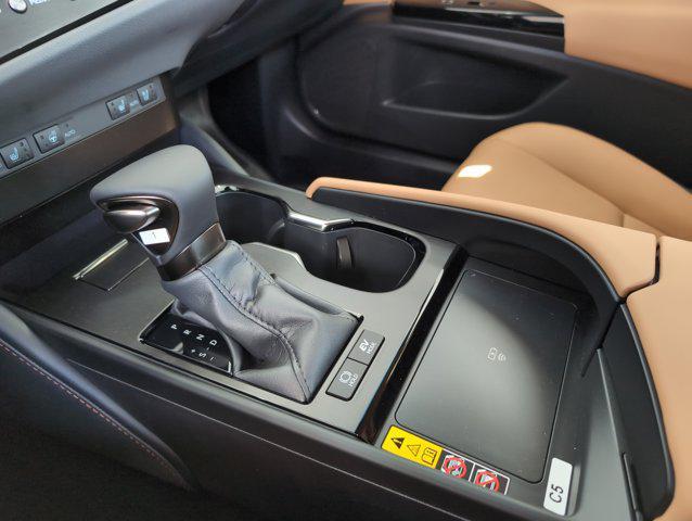 new 2025 Lexus ES 300h car, priced at $51,242