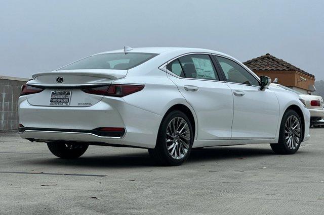 new 2024 Lexus ES 300h car, priced at $53,811