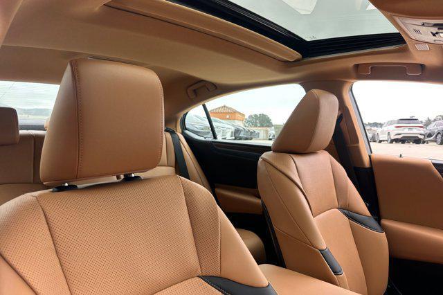 new 2025 Lexus ES 350 car, priced at $48,250