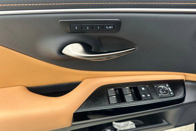 new 2025 Lexus ES 350 car, priced at $48,250