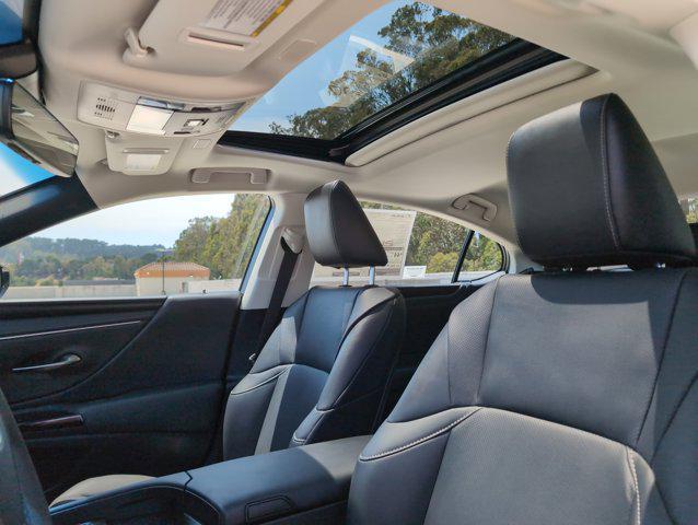 new 2025 Lexus ES 300h car, priced at $49,084