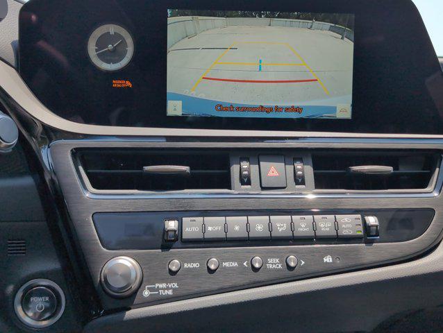 new 2025 Lexus ES 300h car, priced at $49,084