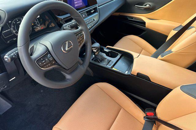 new 2025 Lexus ES 350 car, priced at $45,304