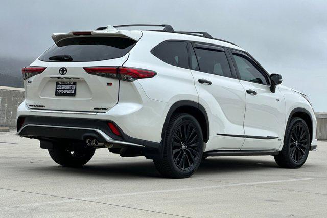 used 2021 Toyota Highlander car, priced at $36,999