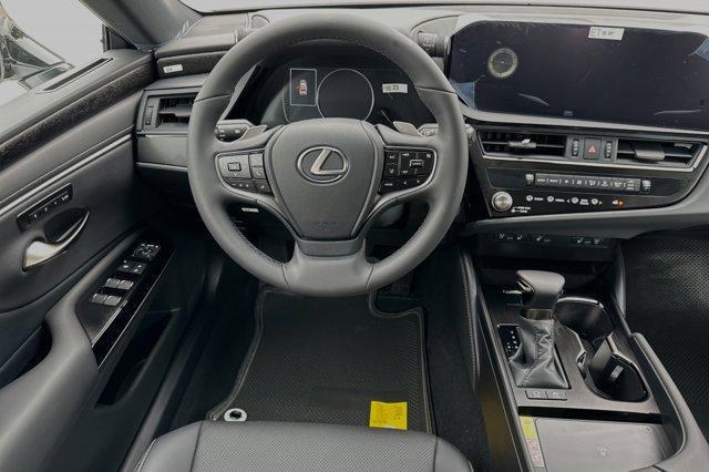 new 2024 Lexus ES 300h car, priced at $47,514