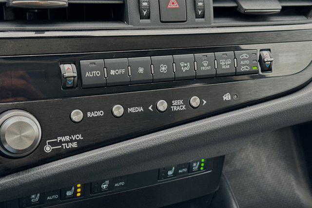 new 2024 Lexus ES 300h car, priced at $47,514