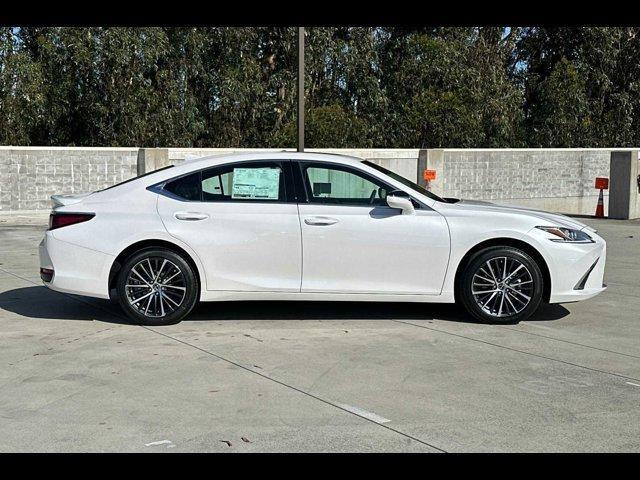 new 2024 Lexus ES 300h car, priced at $47,781