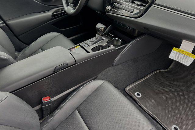 new 2024 Lexus ES 300h car, priced at $47,514