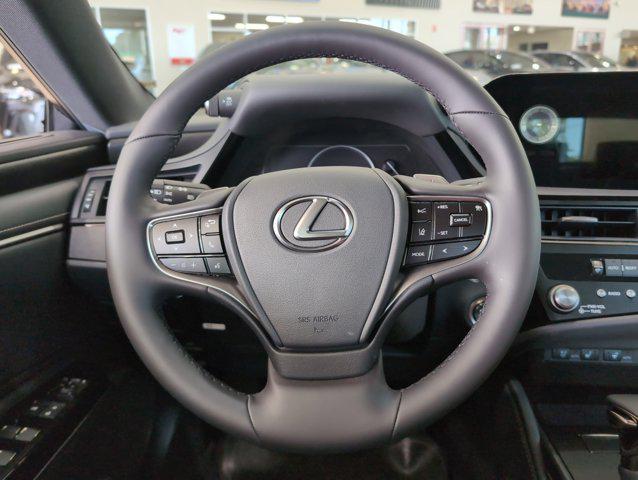 new 2025 Lexus ES 300h car, priced at $47,870