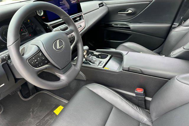 new 2025 Lexus ES 300h car, priced at $48,944