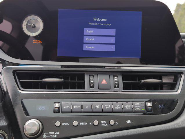 new 2025 Lexus ES 300h car, priced at $49,299