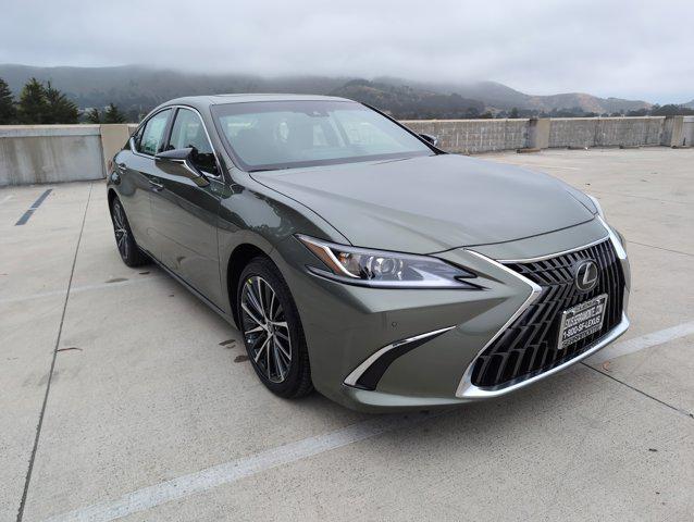 new 2025 Lexus ES 300h car, priced at $49,299