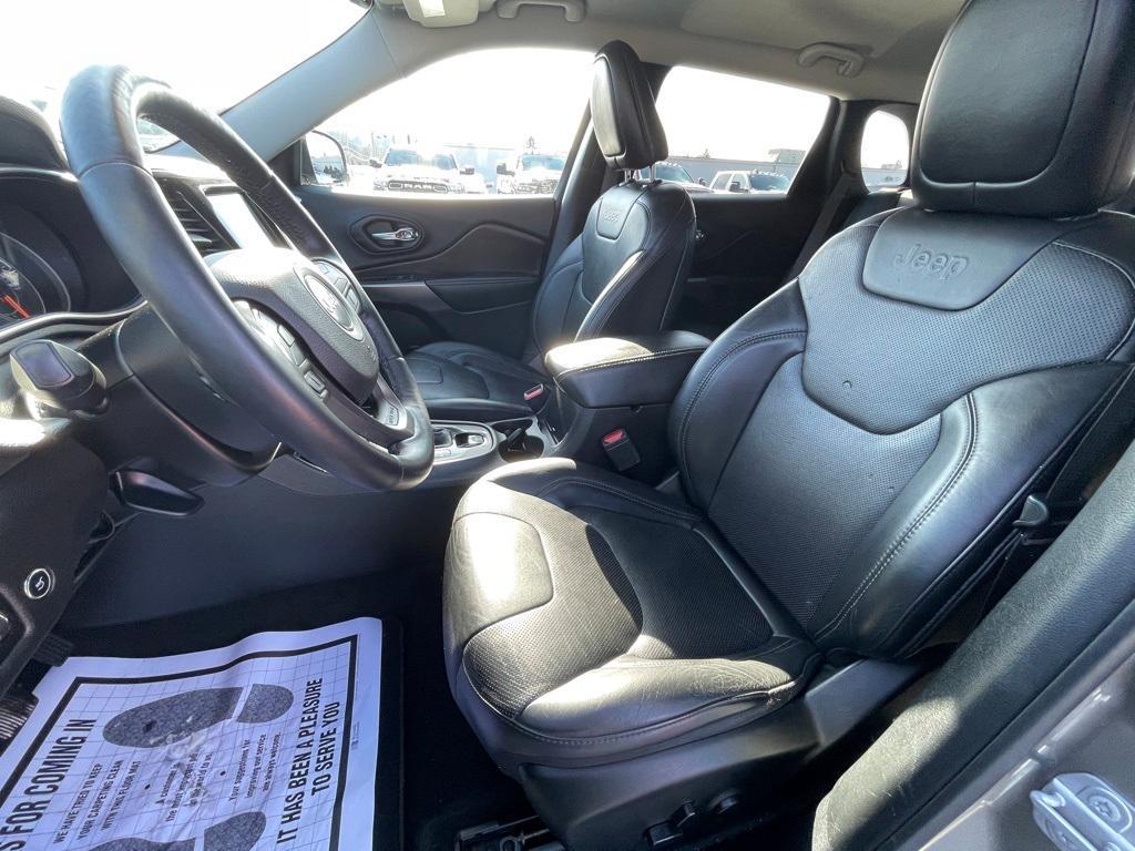 used 2019 Jeep Cherokee car, priced at $18,974