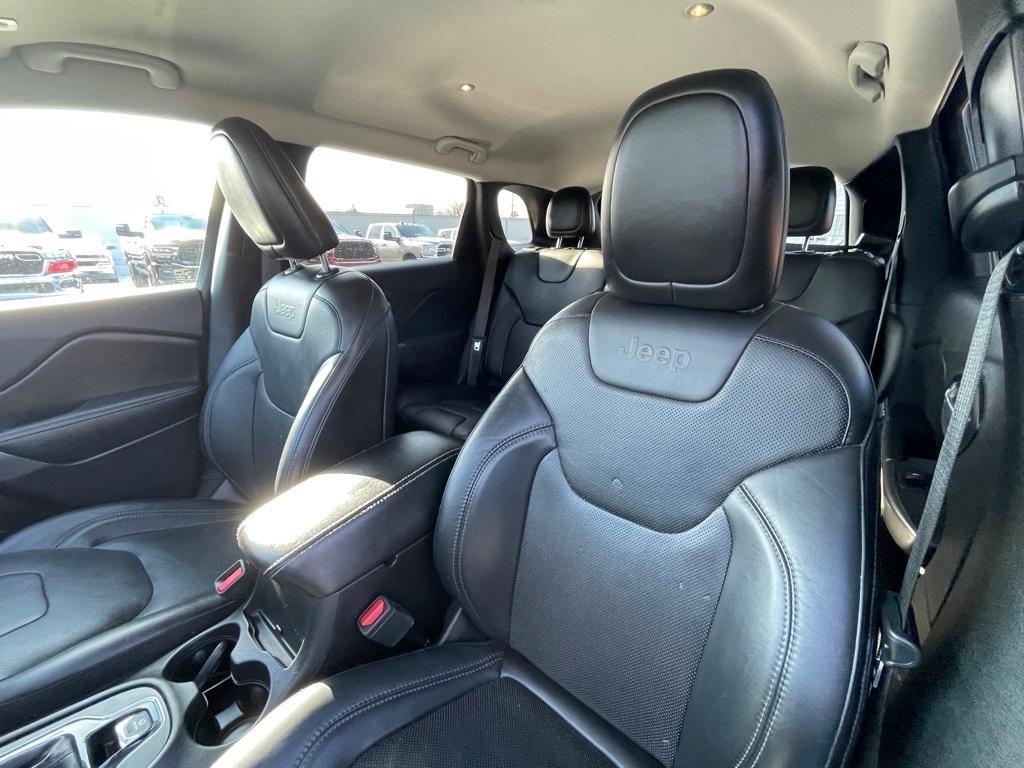 used 2019 Jeep Cherokee car, priced at $18,974