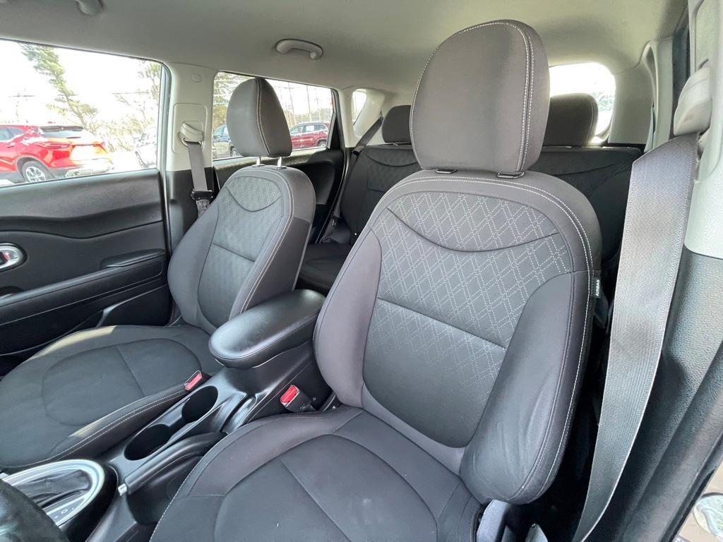 used 2015 Kia Soul car, priced at $9,200