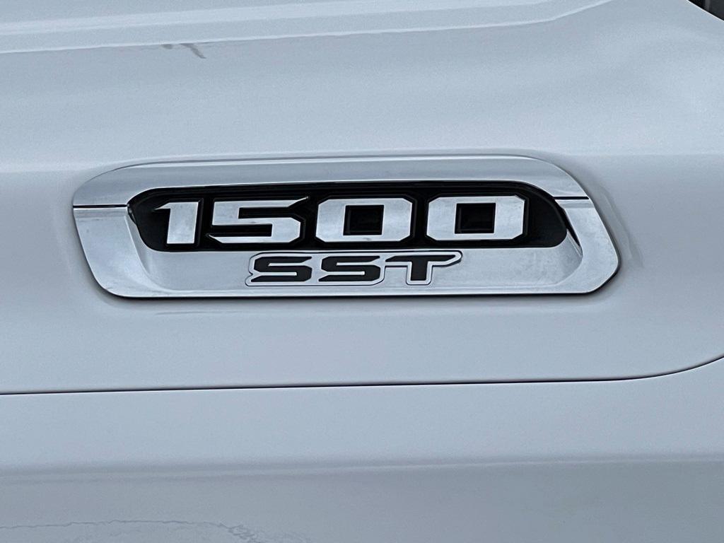 new 2025 Ram 1500 car, priced at $48,582