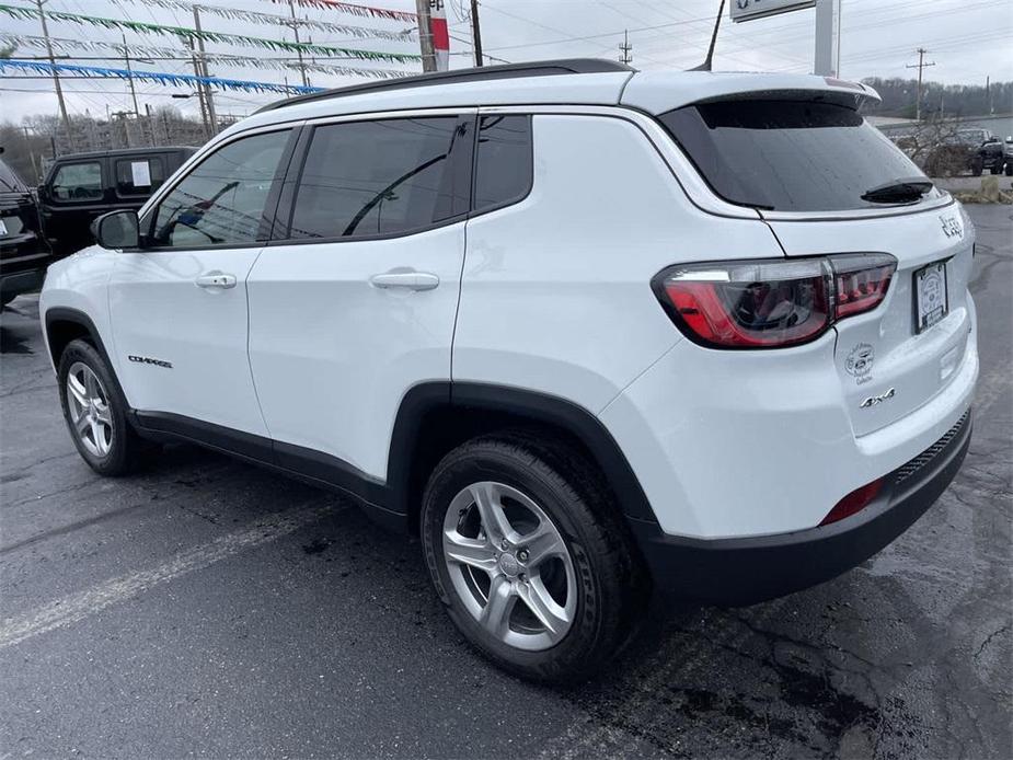 new 2024 Jeep Compass car, priced at $27,579