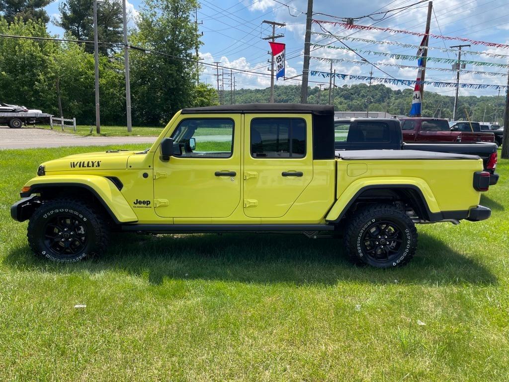 new 2024 Jeep Gladiator car, priced at $46,653