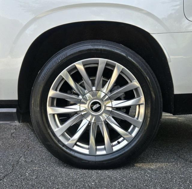 used 2022 Cadillac Escalade ESV car, priced at $59,277