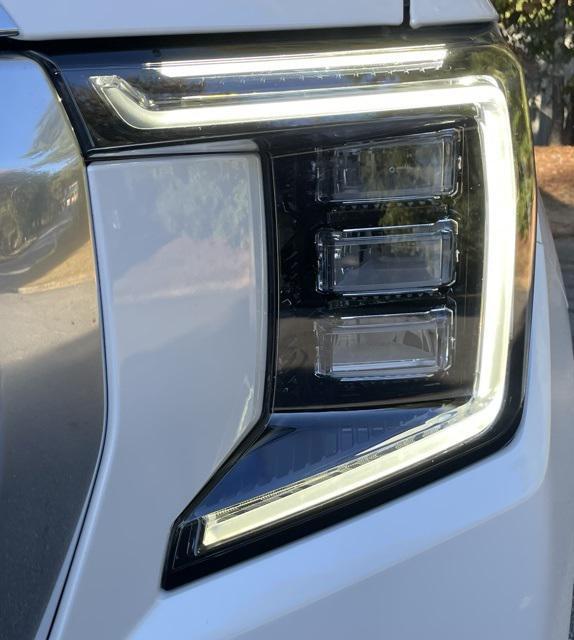 used 2022 GMC Yukon XL car, priced at $53,499