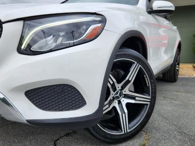 used 2019 Mercedes-Benz GLC 300 car, priced at $33,790