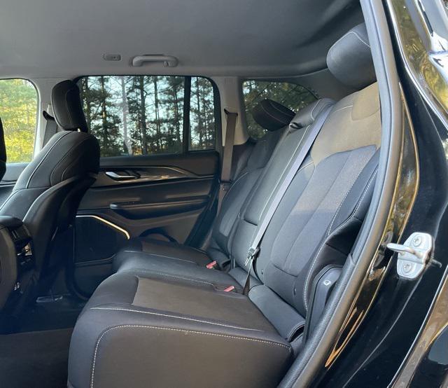 used 2022 Jeep Grand Cherokee car, priced at $22,749