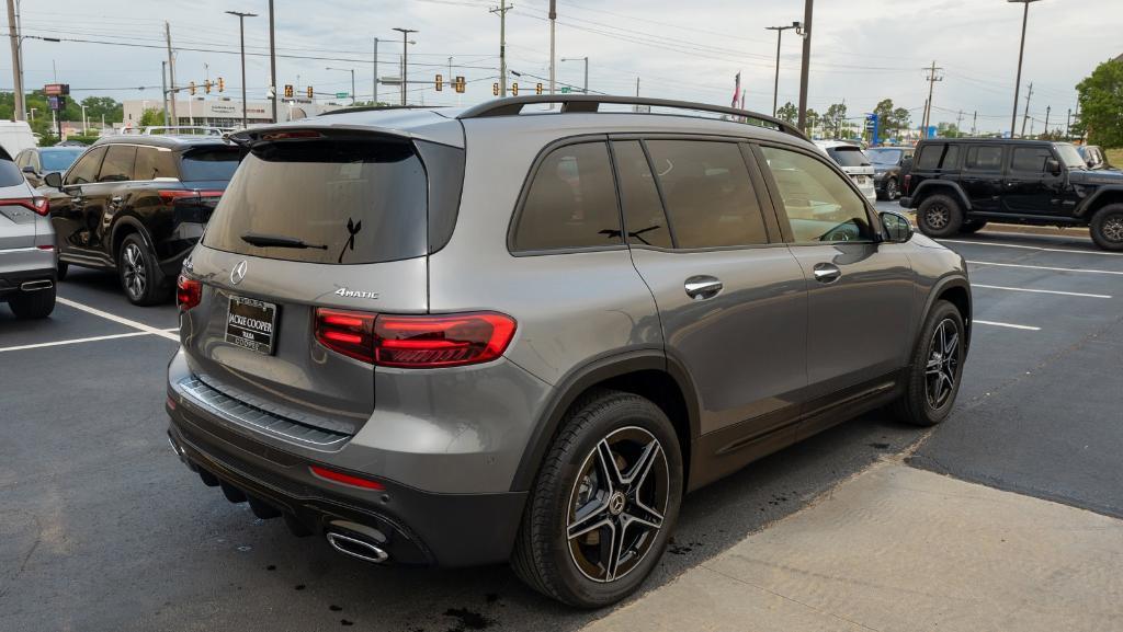 new 2024 Mercedes-Benz GLB 250 car, priced at $56,625