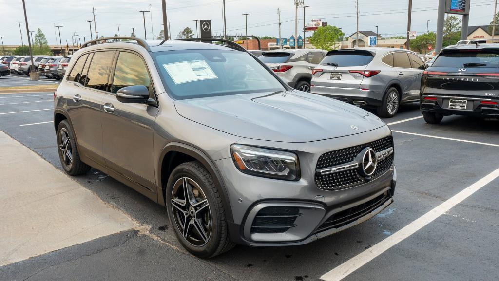 new 2024 Mercedes-Benz GLB 250 car, priced at $56,625