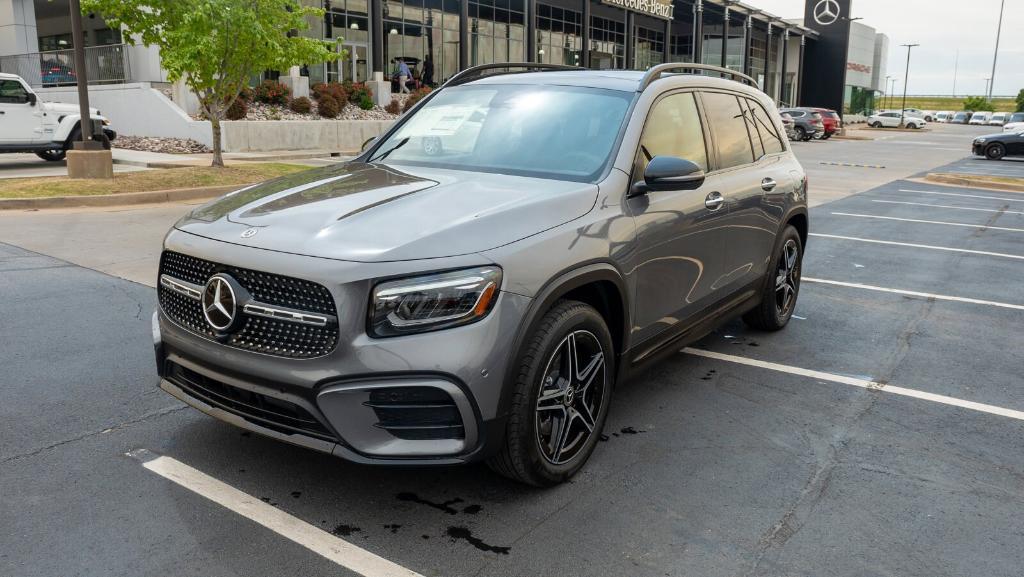 new 2024 Mercedes-Benz GLB 250 car, priced at $56,625