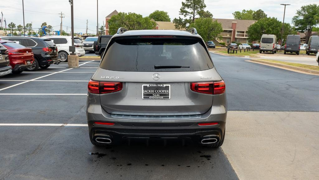 new 2024 Mercedes-Benz GLB 250 car, priced at $56,625