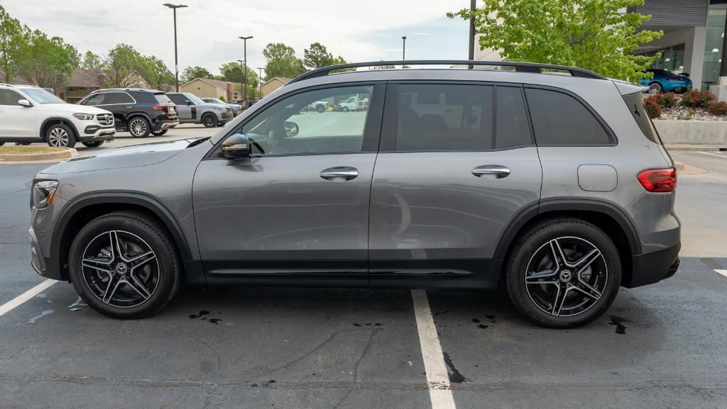 new 2024 Mercedes-Benz GLB 250 car, priced at $56,625