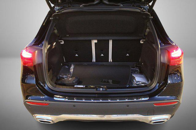new 2025 Mercedes-Benz GLA 250 car, priced at $48,870