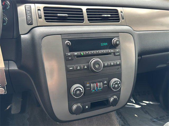 used 2009 Chevrolet Avalanche car, priced at $11,400