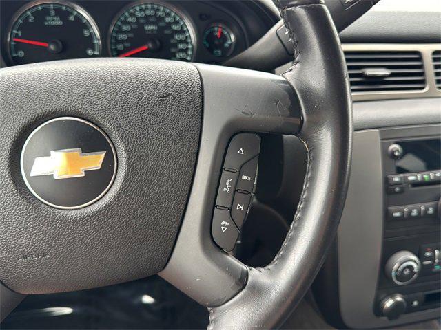 used 2009 Chevrolet Avalanche car, priced at $11,400