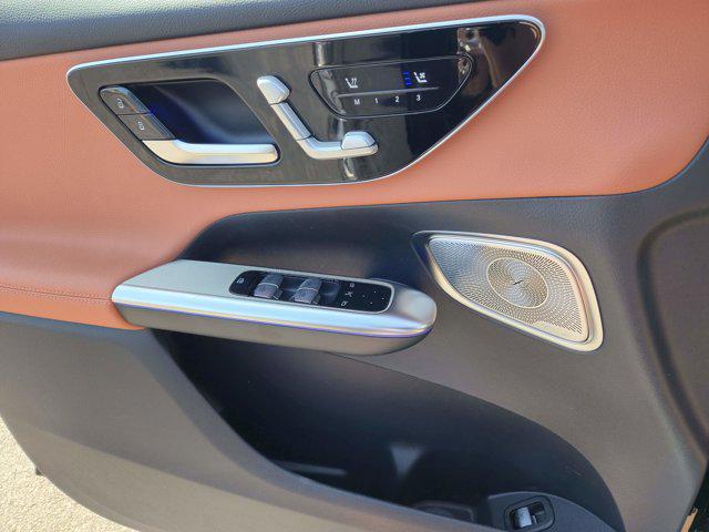 new 2025 Mercedes-Benz GLC 300 car, priced at $58,125