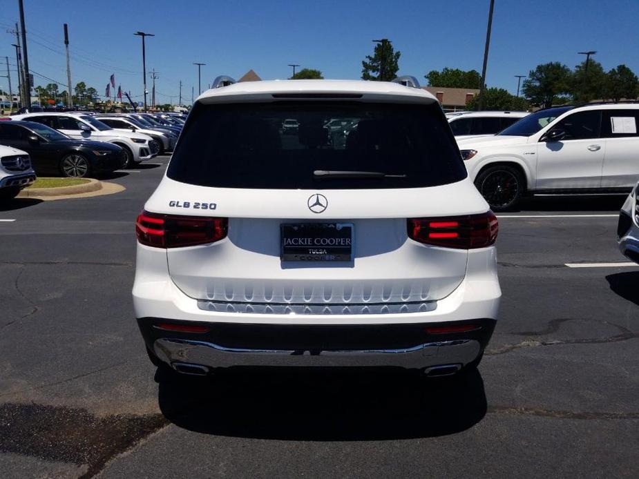 new 2024 Mercedes-Benz GLB 250 car, priced at $50,540