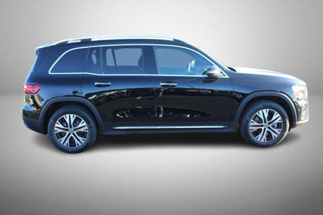 new 2024 Mercedes-Benz GLB 250 car, priced at $51,215