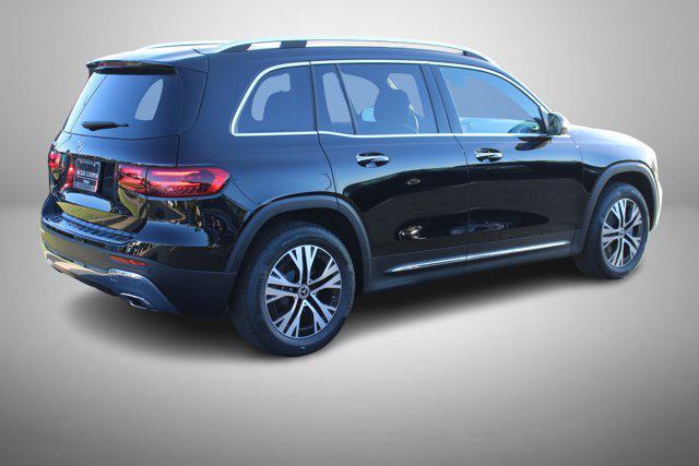 new 2024 Mercedes-Benz GLB 250 car, priced at $51,215