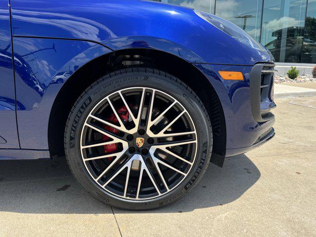 new 2025 Porsche Macan car