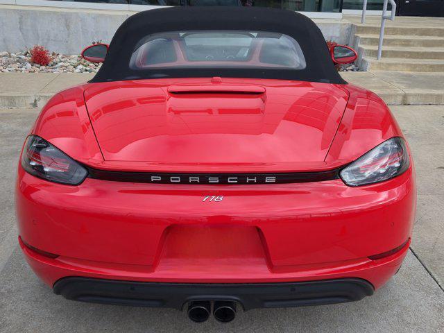 new 2025 Porsche 718 Boxster car