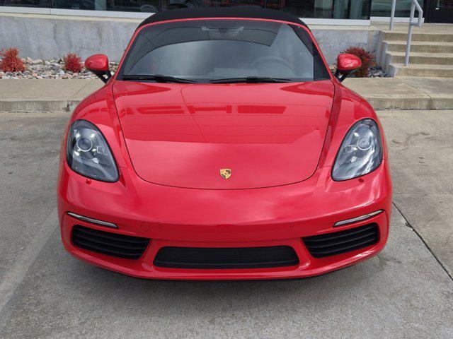new 2025 Porsche 718 Boxster car