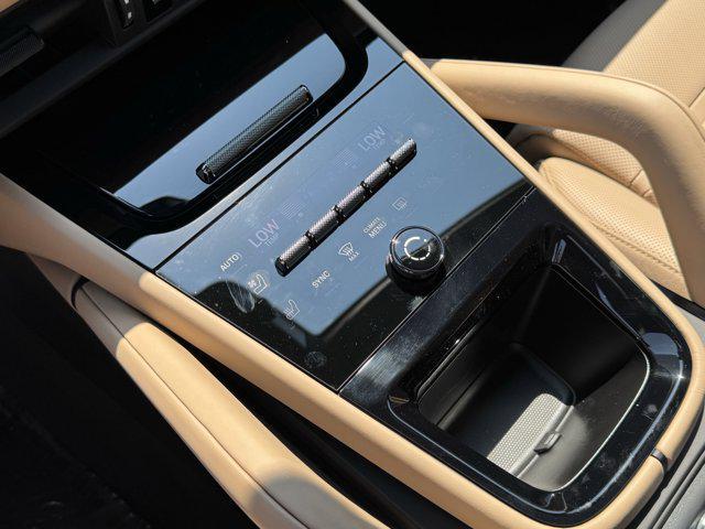 new 2025 Porsche Cayenne car